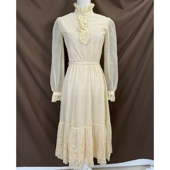 Cactus NY Dresses & Skirts - 🔴 Vintage CACTUS NY Beige Lace 1960s/1970s Dress